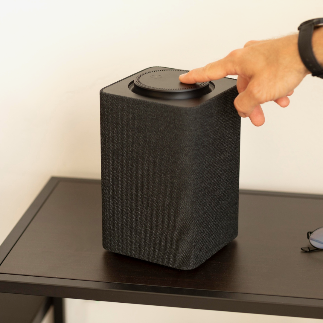 CubeBeat Smart Touch Speaker – Noir Edition